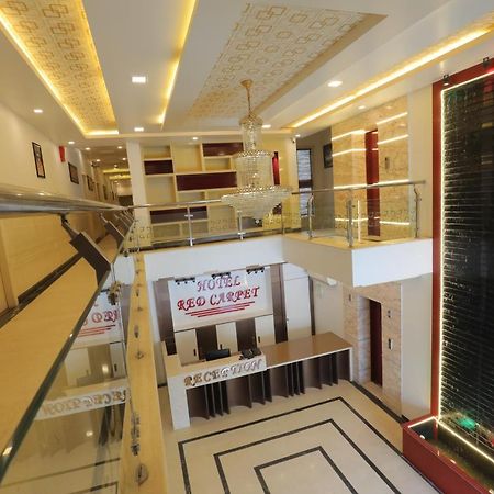 Hotel Sahib'S Red Carpet - Family & Corporate Hotel Chain 아그라 외부 사진