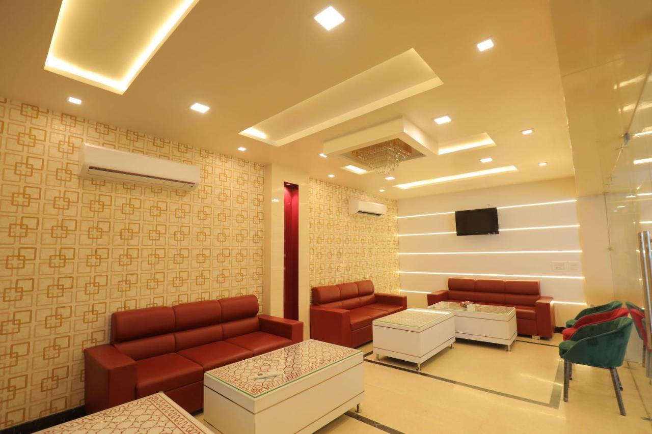 Hotel Sahib'S Red Carpet - Family & Corporate Hotel Chain 아그라 외부 사진