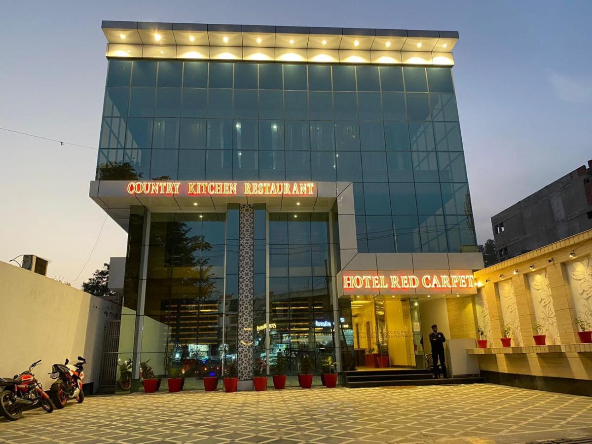 Hotel Sahib'S Red Carpet - Family & Corporate Hotel Chain 아그라 외부 사진