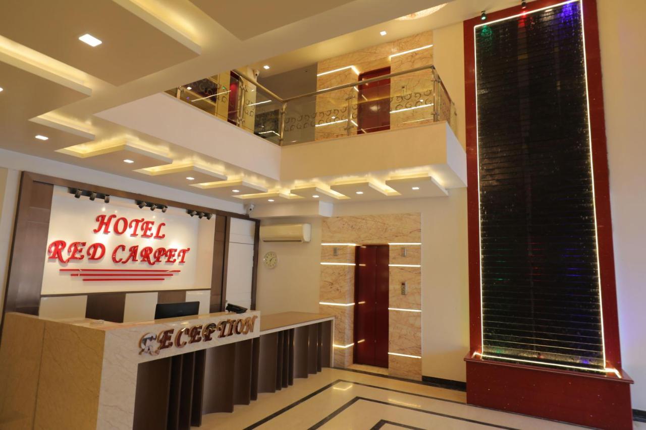 Hotel Sahib'S Red Carpet - Family & Corporate Hotel Chain 아그라 외부 사진